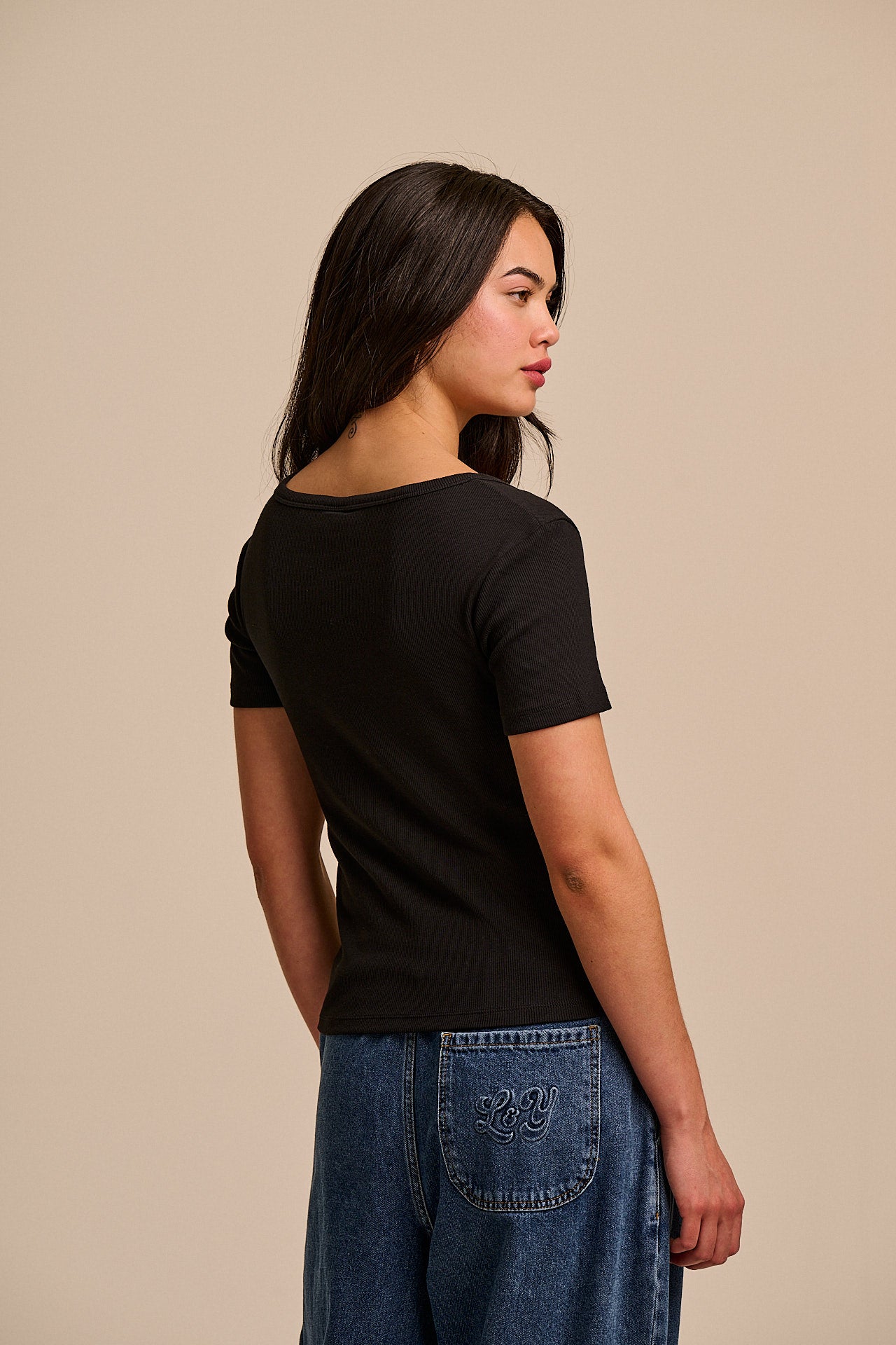 Vita - Ribbed Cotton Scoop Neck Short Sleeve T-Shirt in Black