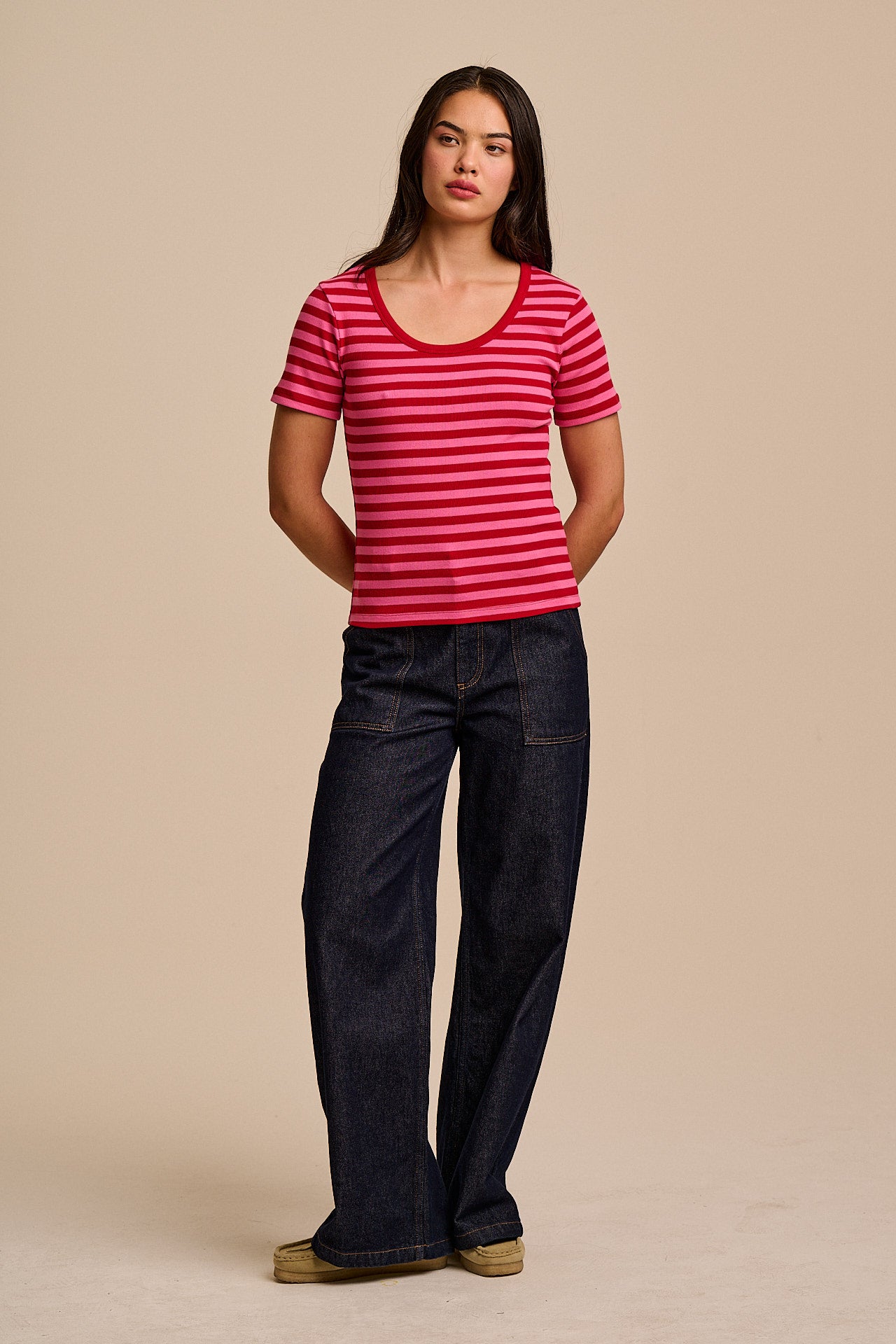 Vita - Ribbed Cotton Scoop Neck Short Sleeve T-Shirt in Red & Pink Stripe